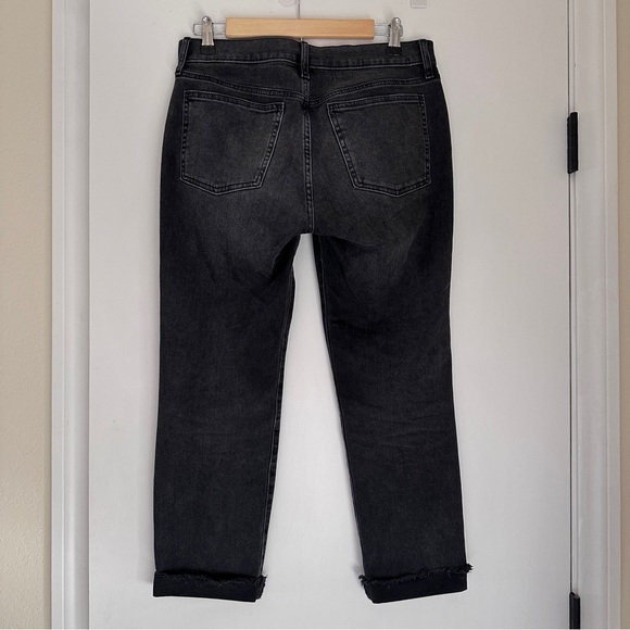 GAP Mid Rise Girlfriend Jeans with Washwell in washed black, 27 Short - Picture 5 of 12